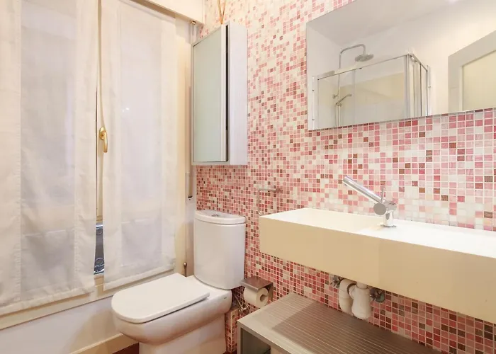 Centro Del Casco Viejo Origenes Y Tradicion * Bilbao