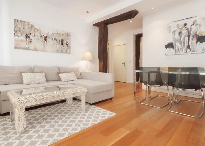 Centro Del Casco Viejo Origenes Y Tradicion *