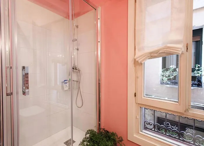 Centro Del Casco Viejo Origenes Y Tradicion